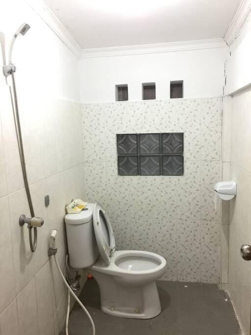 Banda Aceh Batoh Homestay - Private - Fits Up To 8 Persons Dış mekan fotoğraf